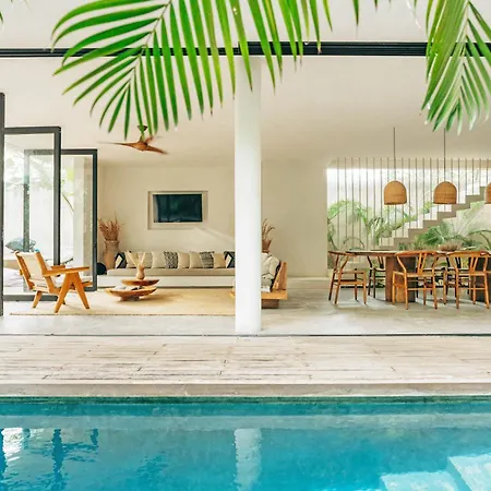 Casa Areca: Award-Winning Architectural Villa with Concierge